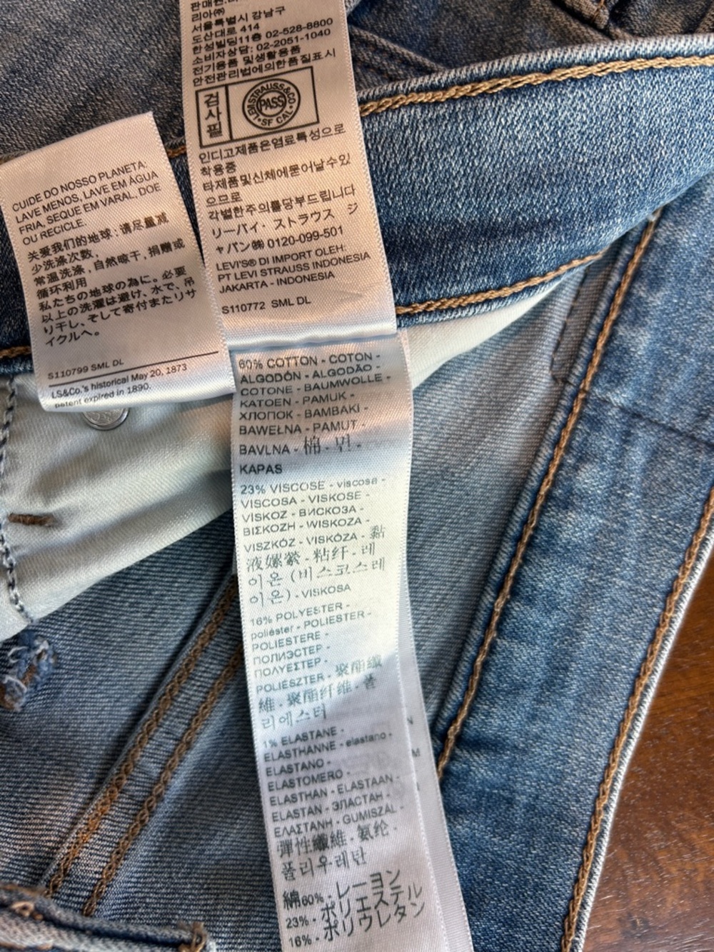 Women’s Jean Capris Levi Strauss 311 shaping skinny capri High-Rise 32 W - Picture 10 of 11